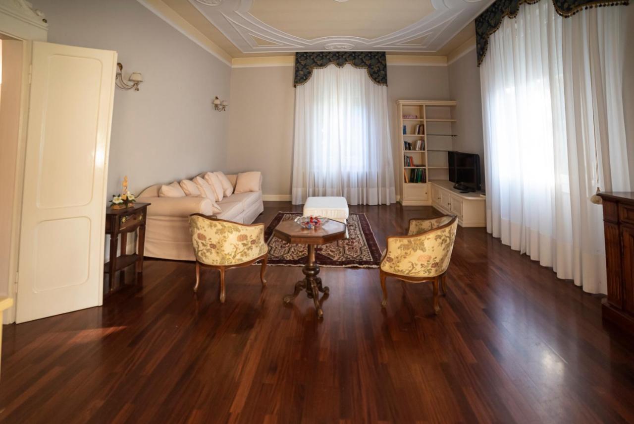 B&B Matteotti Luxury Home Vignola  Bagian luar foto